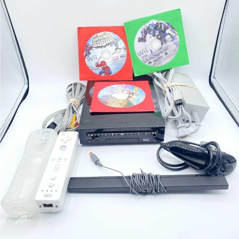 Black Nintendo Wii Console with Games Controller Nunchuck Bundle Tested Works